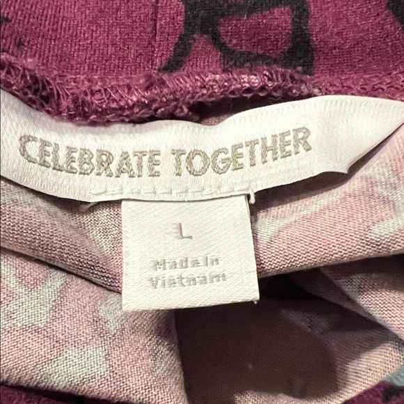 Elegant Long Sleeve Dress with Leaf Pattern - Picture 8 of 9